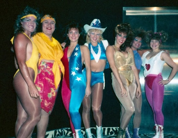 glow wrestler luchadoras